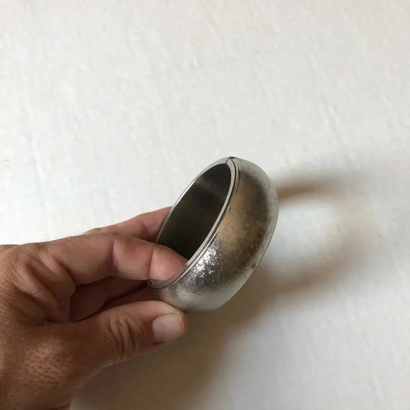 Vtg Silvertone Hinged  Bracelet - Picture 2 of 6